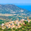 Vistes del Poble de Corbara a Còrsega, França.