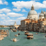 Gaudeix d'una escapada operística a Venècia