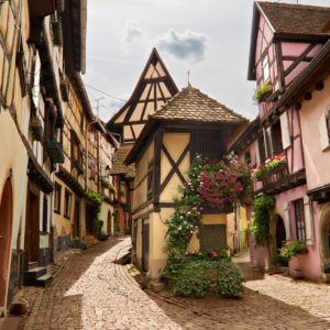 Carrers de la ciutat d'Eguisheim, a la Selva Negra i Alsàcia