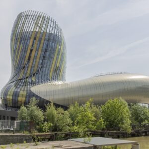 Futurista edifici de la Cité du Vin